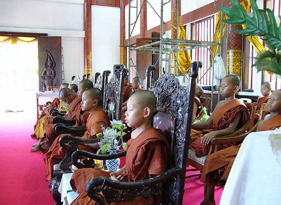 046 Japan monk in Thailand.jpg - Practitioners among the 2,000 Buddhist monks in Thailand taught Transcendental Meditation by Reverend Hoshima.

